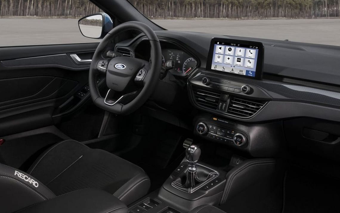 Autoradio compatible commande au volant Ford Focus