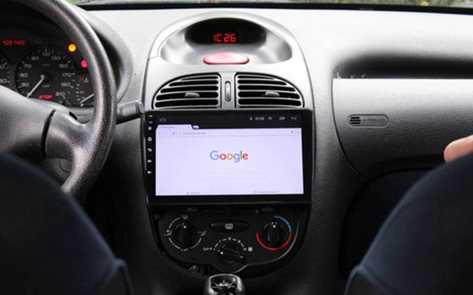 Autoradio pour Peugeot 206 avec commande au volant